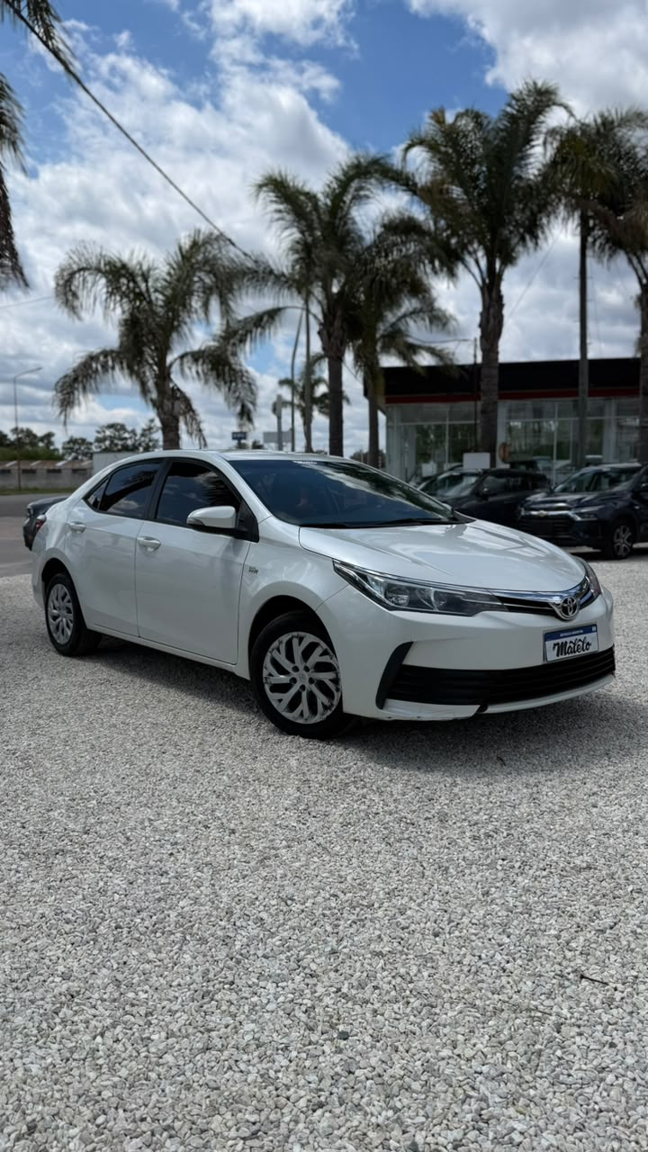 TOYOTA - corolla  xli  1.8  - MANUAL  - 2017